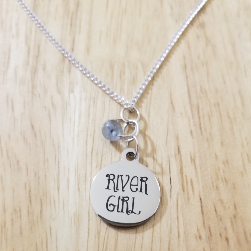 Handcrafted Silver Plated 'River Girl' Necklace with Quartz - Picture 2 of 7